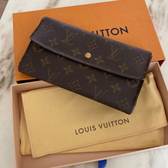 Louis Vuitton long Wallet - Picture 1 of 7